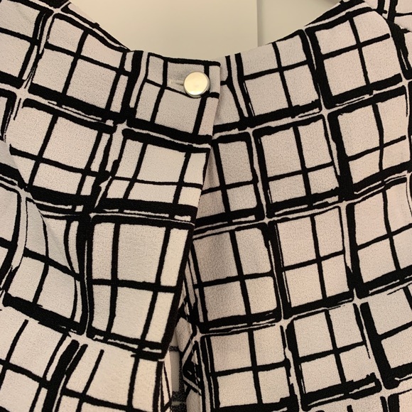 H&M short sleeve blouse - Picture 4 of 5